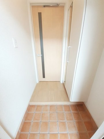 センターポイント　Ⅰの玄関|明るい玄関です