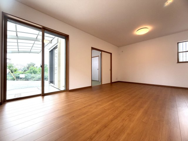 堺市美原区大保戸建の居間・リビング