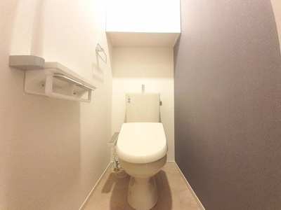【トイレ】 | プレッソ　東加古川　Ⅲ　Ａ | ゆったりとした空間のトイレです