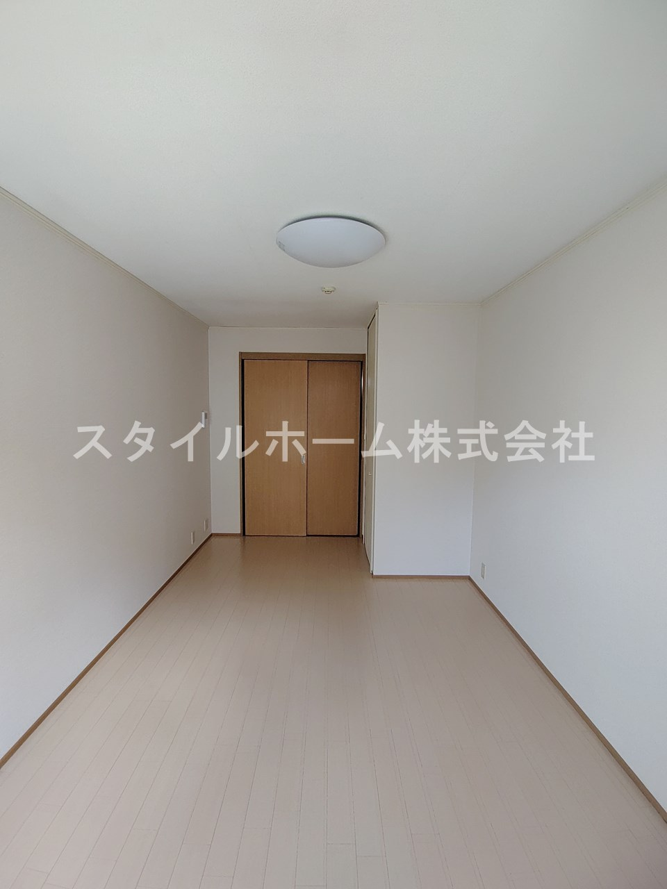 ビバ花田 Aの居間・リビング|別部屋写真です。