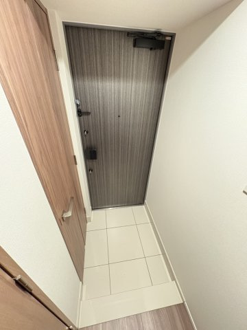 プライマル千葉駅前の玄関