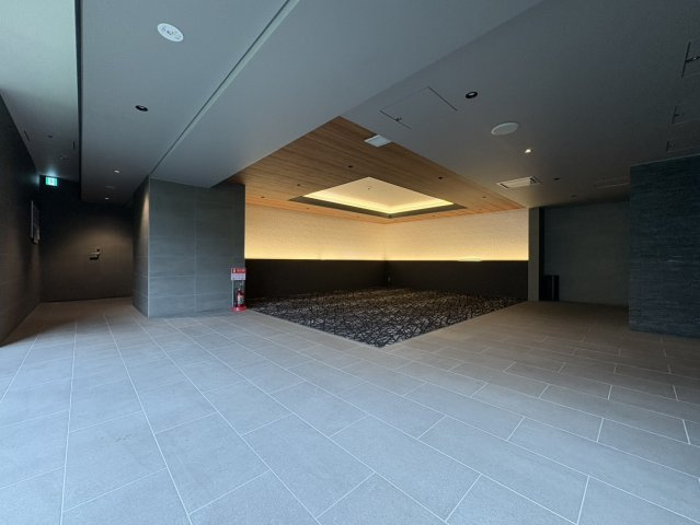 プライマル千葉駅前のエントランス