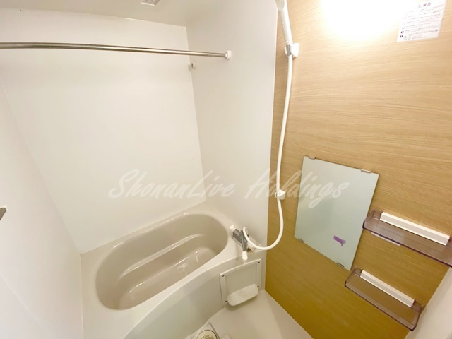 鎌倉市上町屋の賃貸マンションの浴室|清潔感のあるお風呂です♪
