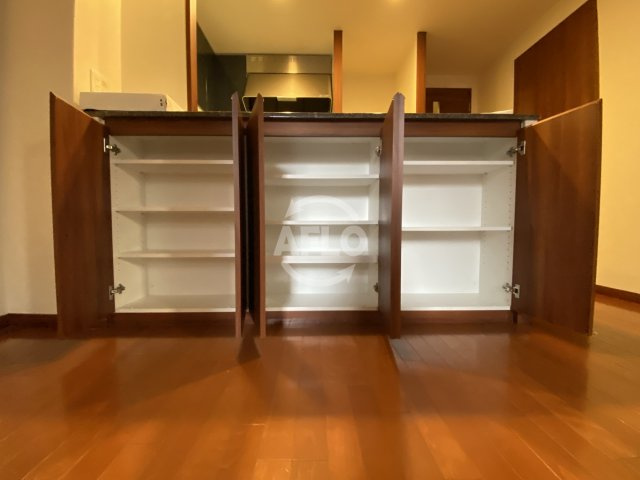 リーガル京町堀の収納|リーガル京町堀　カウンターキッチン下収納