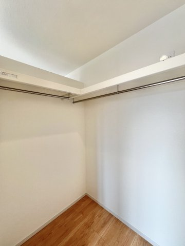 中央区 篠原町　1期 全3棟の収納|6.8帖にあるウォークインクローゼットは、1.5帖分の広さがございます。沢山収納でき便利ですね。