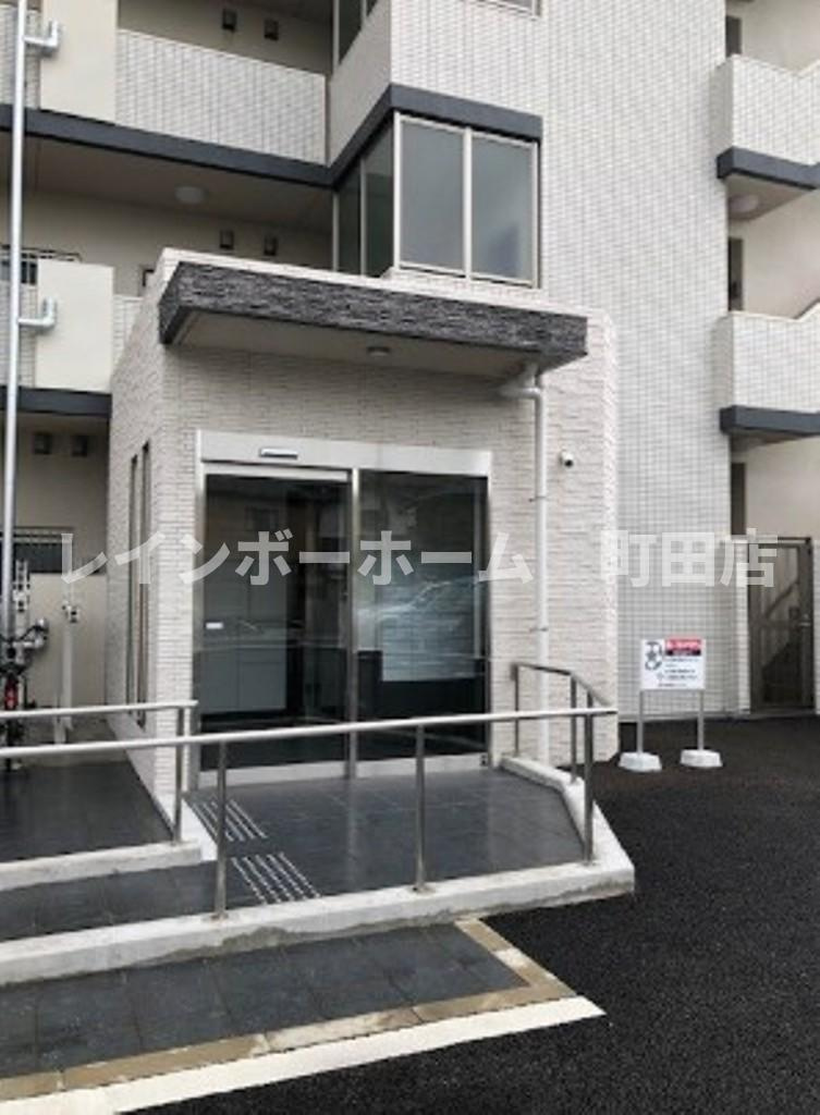 ヴァルスヴァルド※初期費用分割あと払いサービス利用可能物件のエントランス