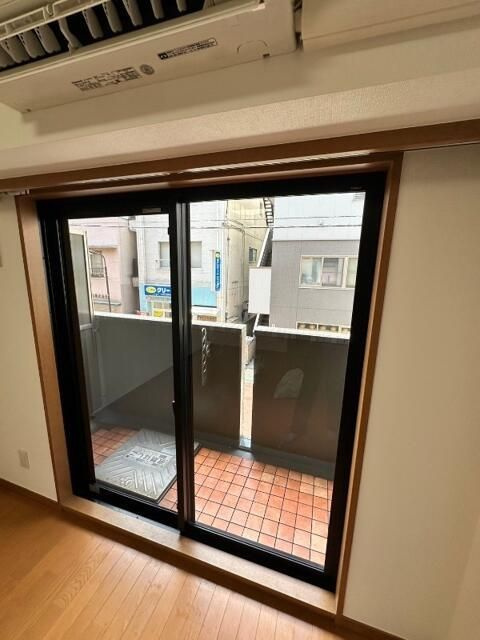 ルーブル新宿水道町のエントランス