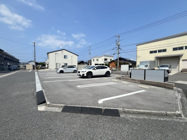 ストロベリーフィールドの駐車場