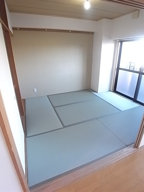 フローラルコート橘の和室