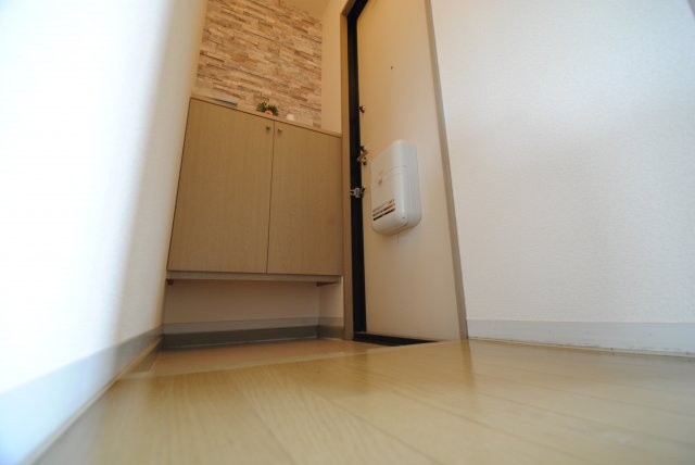 ベルナールⅡ【キャッシュバック対象物件】の玄関|落ち着いた玄関です※現状優先