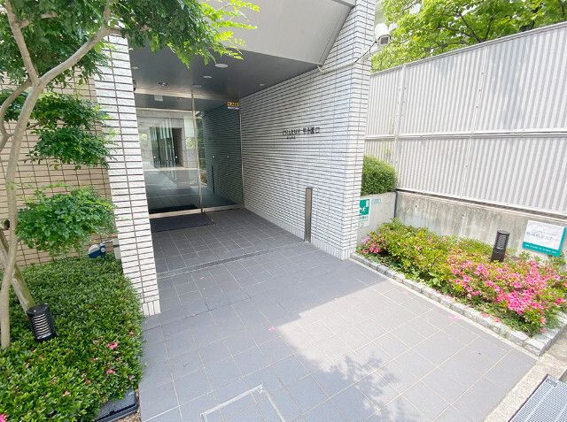 シャルム甲子園口のエントランス