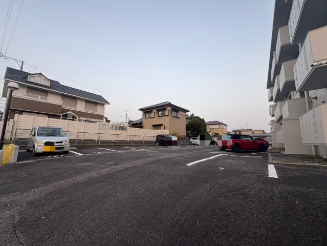 第二ハイツ昌の駐車場