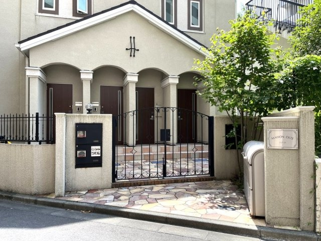 メゾンオルテのエントランス