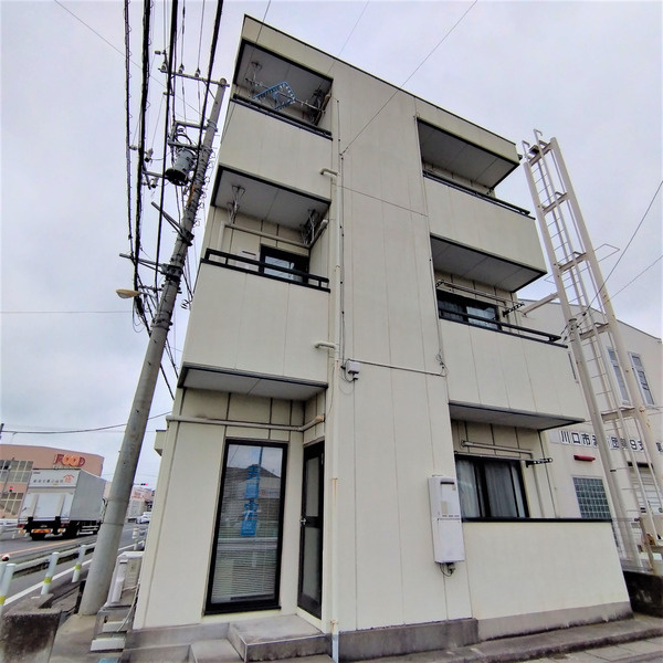 エーエムエム