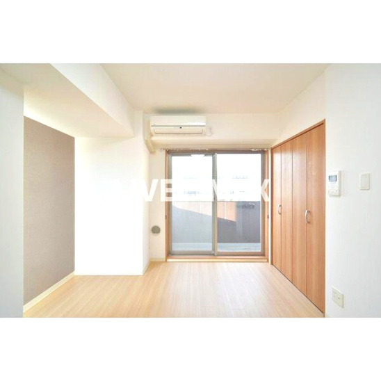【居間・リビング】Uresidence新大阪 
