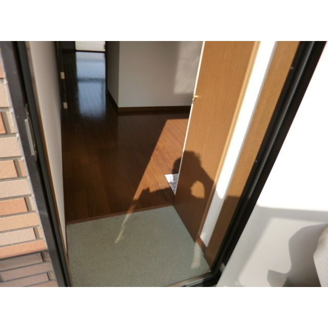 プレジール 住吉の玄関