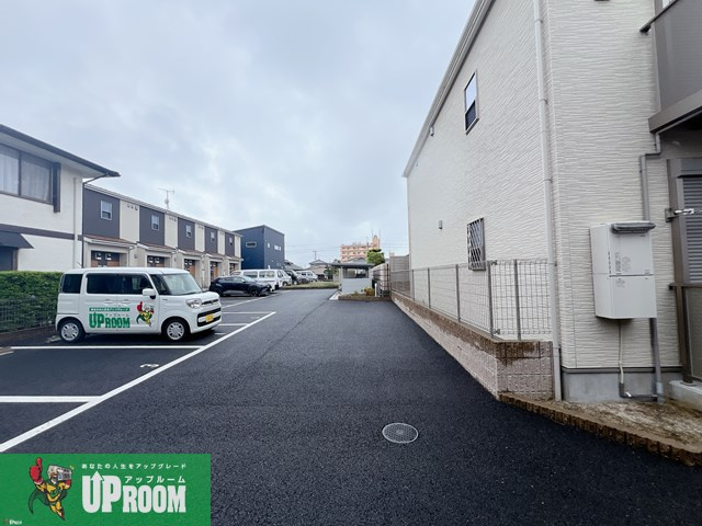 セレニティコートⅠの駐車場