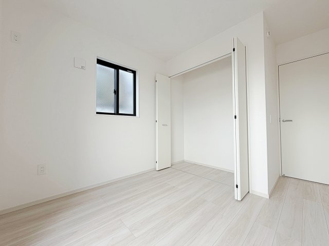 名古屋市緑区鳴海町3期　全1棟の洋室|上等な設えの子供部屋。お子様の成長を上品に見守る、こだわりの詰まった空間です。