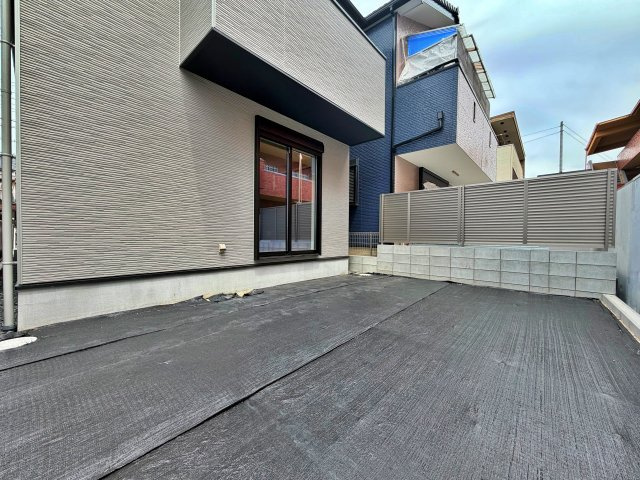 名古屋市緑区鳴海町3期　全1棟の庭|ゆとりあるお庭は、お子様が伸び伸び遊べるスペースとしても活用でき、ご家族の時間を豊かにしてくれます。