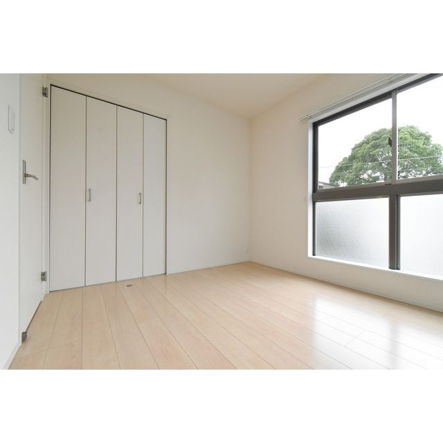 キャッスル(東合川)の洋室