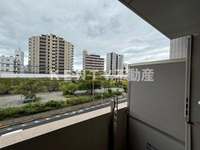 【洗面所】 | メゾンドアーク南大井 | 忙しい朝には欠かせない洗面所です