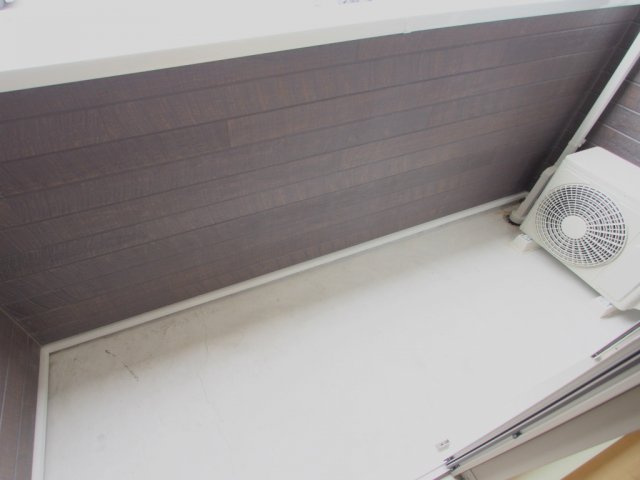 オータム1のバルコニー|※写真は反転タイプの別部屋のものです。