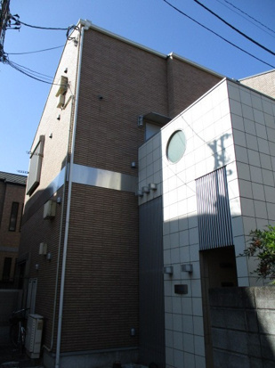 中野区本町４丁目のアパート