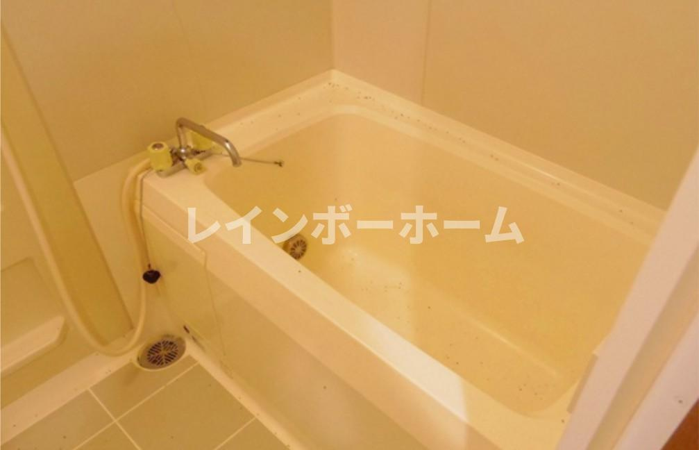 松戸ハイツ第一の浴室|コンパクトで使いやすいお風呂です