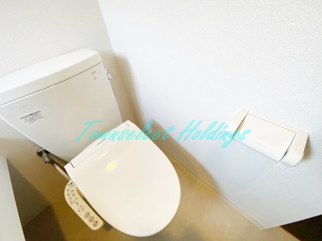 藤沢市片瀬３丁目の賃貸マンションのトイレ