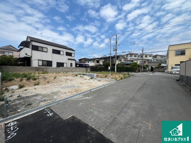 神戸市垂水区小束山本町　第1期　新築一戸建ての前面道路含む現地写真|周辺は落ち着いた街並みの住宅地！子育てがしやすい住環境です！まだ未完成ですが、現地でしかわからない事もございます。是非一度ご覧ください。