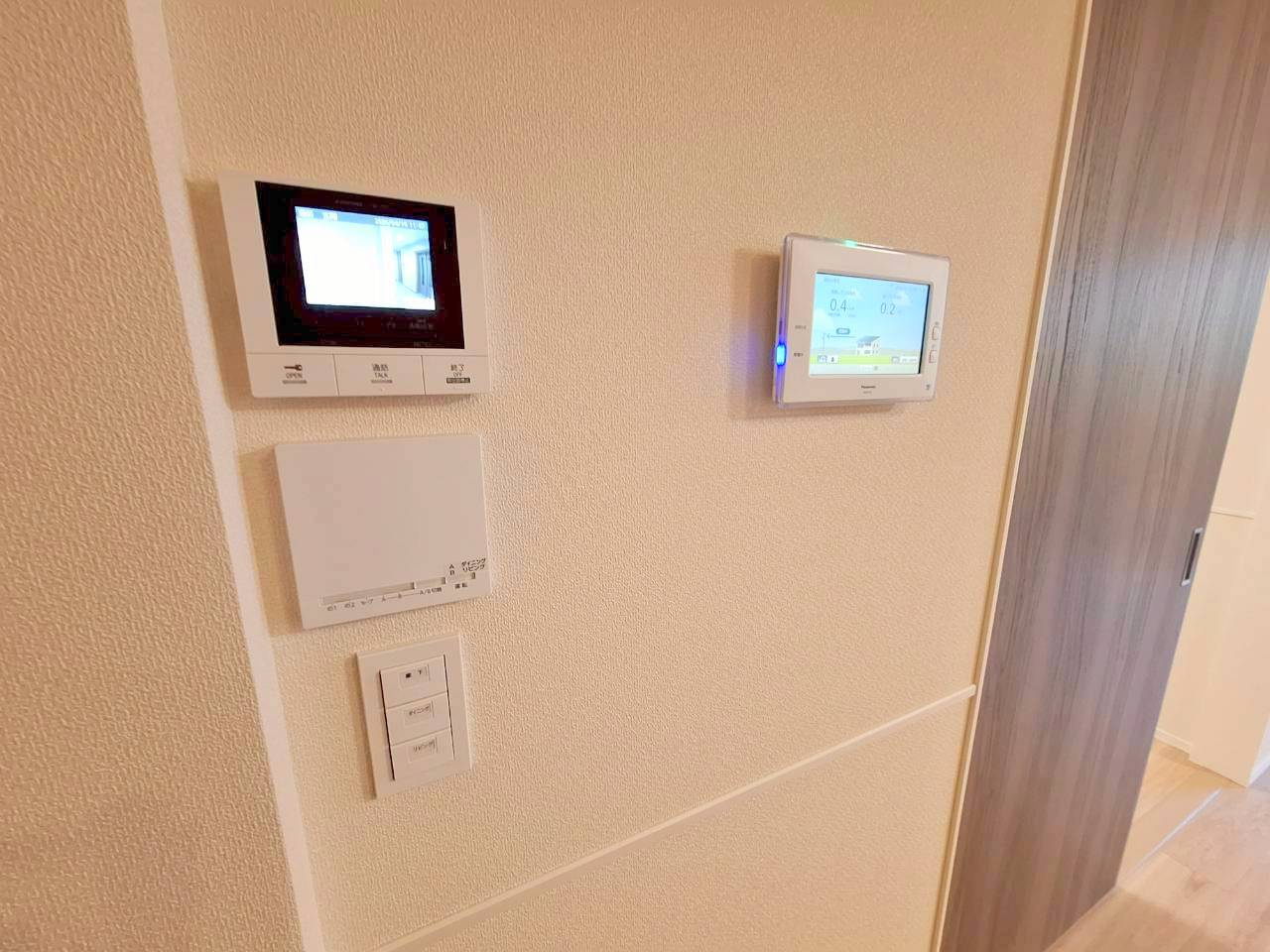 エルズプラス高円寺南のセキュリティ|カラーモニターホンと太陽光発電モニター