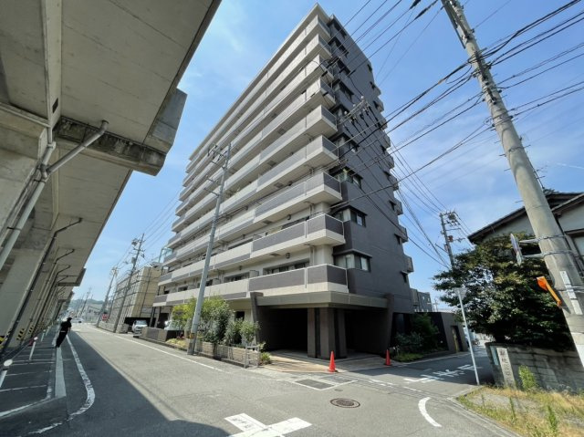 アルファスマート衣山