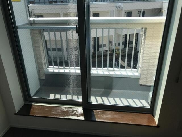 市川市原木３丁目のアパートのバルコニー