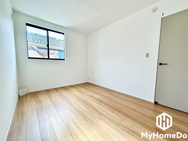 北区志賀町　3期の子供部屋|陽当たり、通風良好なので過ごしやすいお部屋となっております。