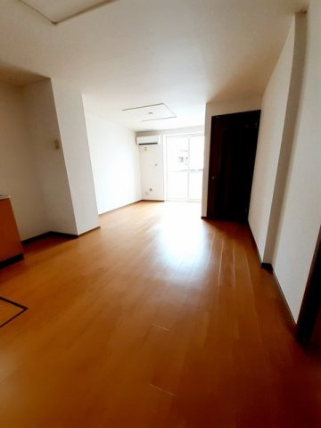 ベルク・スクウェア１号館の居間・リビング