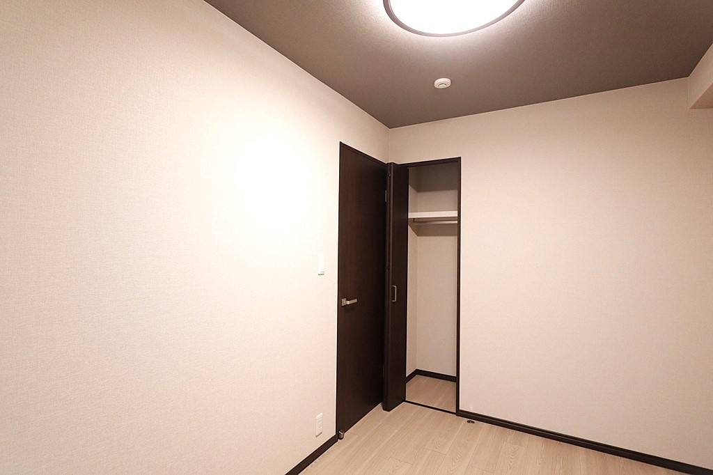 ユニハイム十三野中の収納|全居室収納付きです。