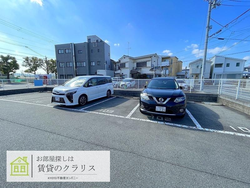北陽の駐車場