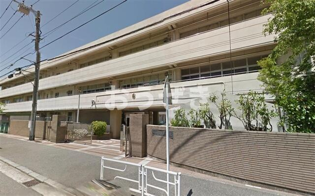 サンハイツのエントランス|横浜市立浦島丘中学校まで243m
