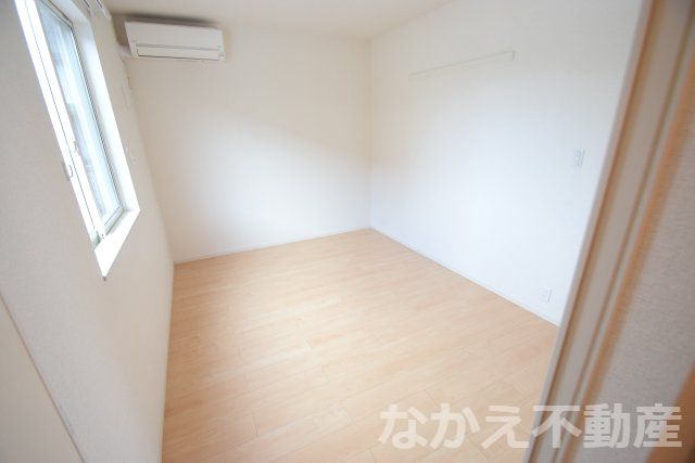 【寝室】 | 落ち着いた色調の寝室です