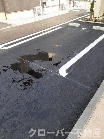 ルーベル宇多津ⅡＢの駐車場