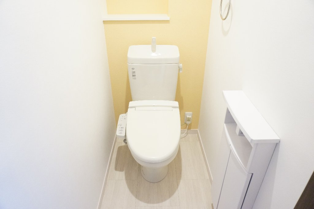 熊本市東区月出４丁目の賃貸マンションのトイレ