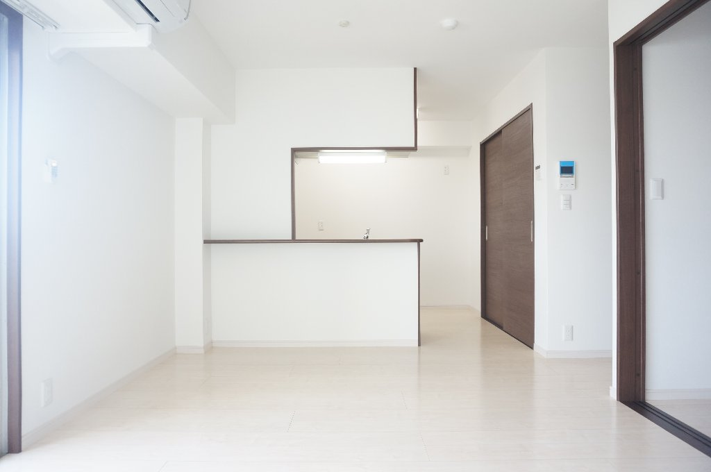 熊本市東区月出４丁目の賃貸マンションの居間・リビング