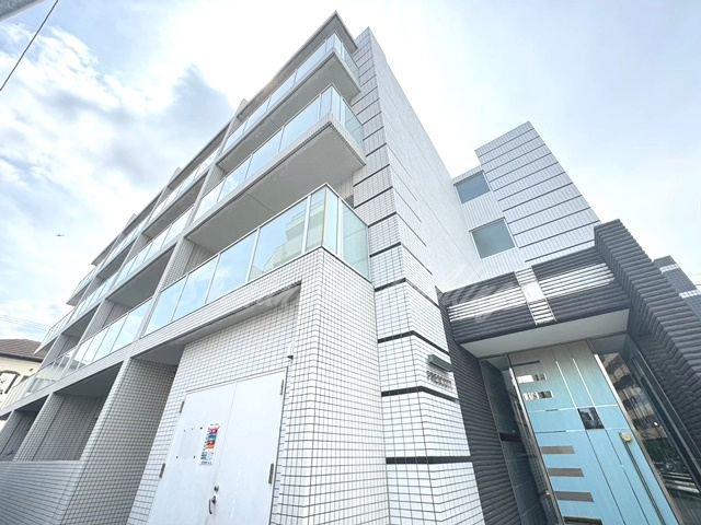 川崎市中原区上小田中６丁目の賃貸マンションの外観