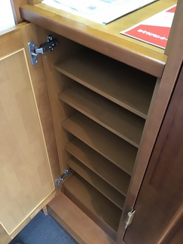 あるゾウパレス本町の玄関|シューズボックス