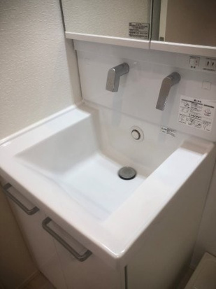 Reveur Hachimanyamaの洗面所