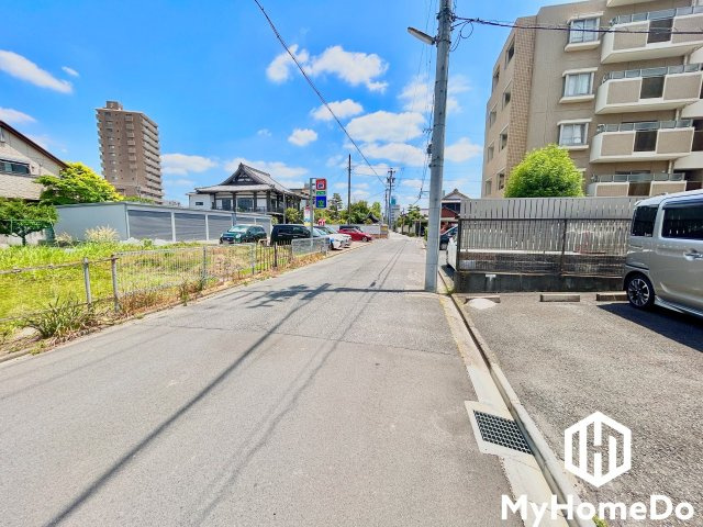 名塚ハウスの周辺|ゆったりとした道路幅があり車を選ばないのでお友達やお客様も訪れやすい環境です