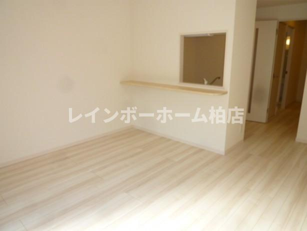 特典：仲介手数料が半額です!!の居間・リビング|使いやすい居間です