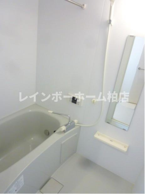 特典：仲介手数料が半額です!!の浴室|追い焚き機能・浴室乾燥機があります