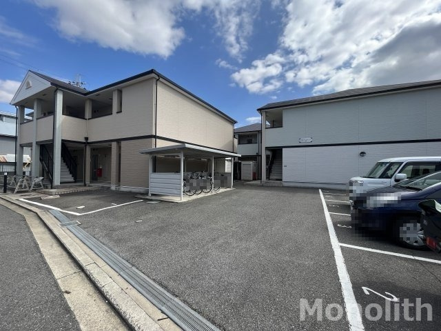 クローリスメゾンⅡ番館の駐車場
