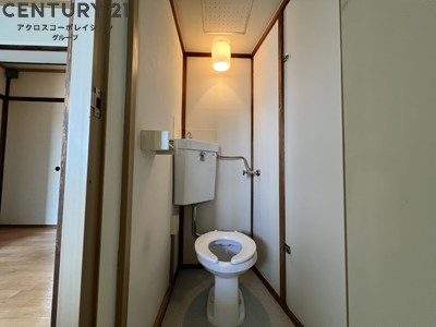 シンプルで掃除のしやすいトイレです！